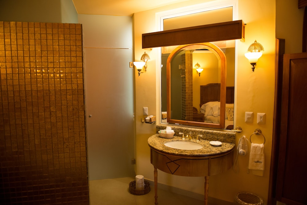 Grand Hotel, Hotel Boutique Tepatitlán 48/50