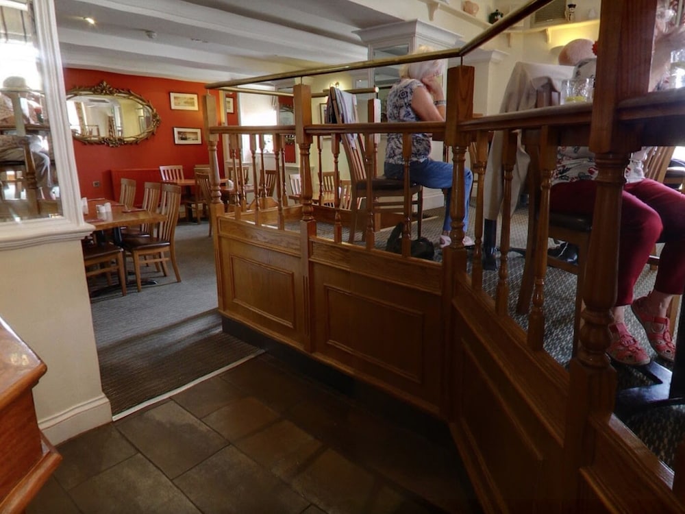 The Weary Ploughman - Inn 20/30