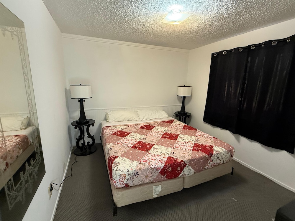 Columbia Inn Motel CA 49 18/47