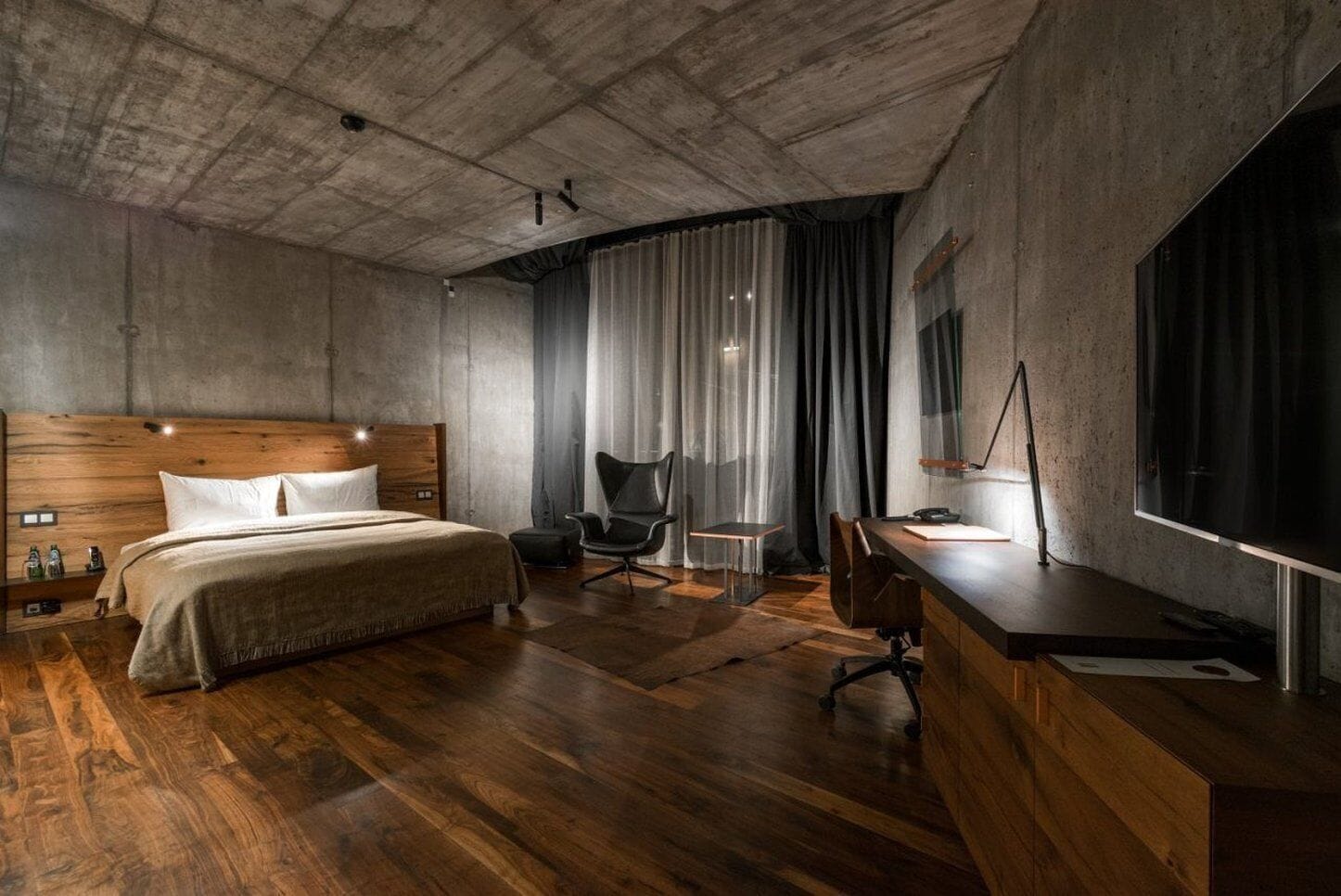Suite, King Bed
