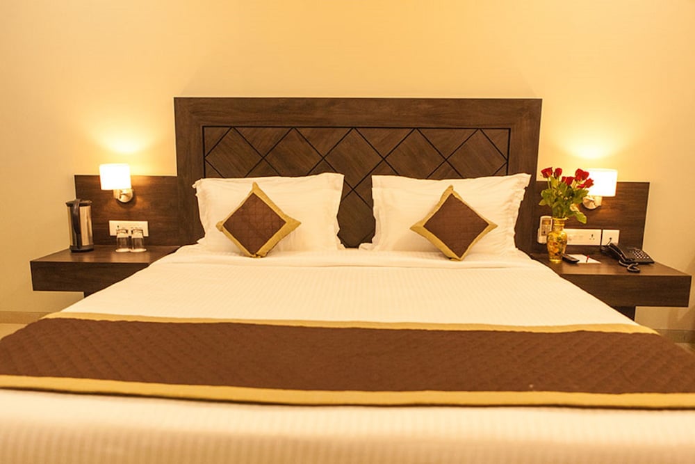 Hotel Rg Inn 12/35