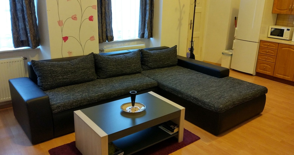 Apartments Tynska 7 29/50