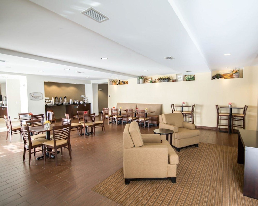 Sleep Inn And Suites Norton 30/37