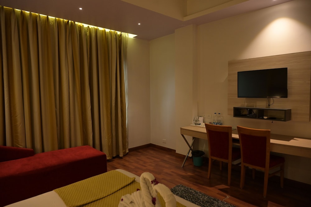 Hotel River Retreat 21/28