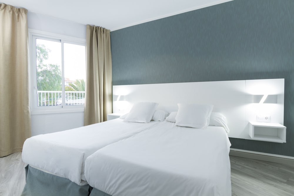 Checkin Bungalows Atlantida 12/63