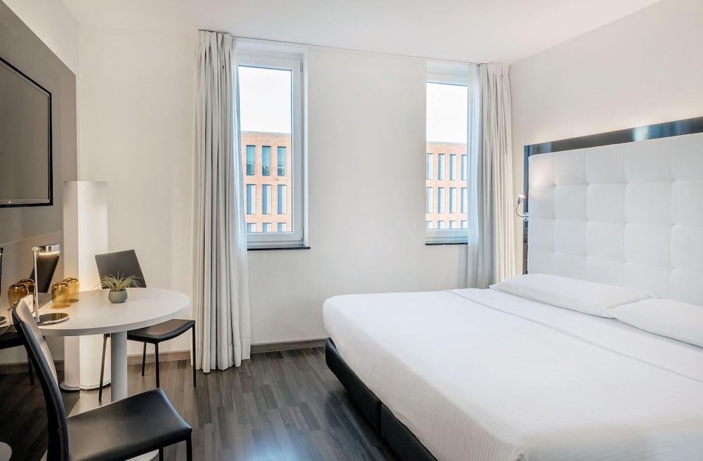 Hotel INNSiDE by Melia Berlin Mitte 16/70