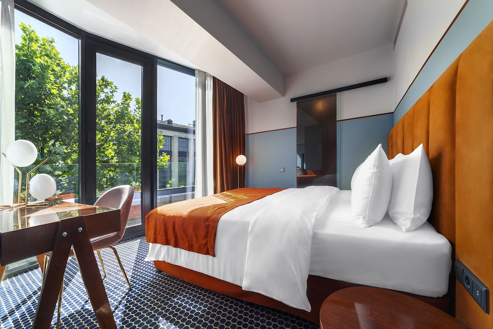 ROOM, DOUBLE BED, BALCONY