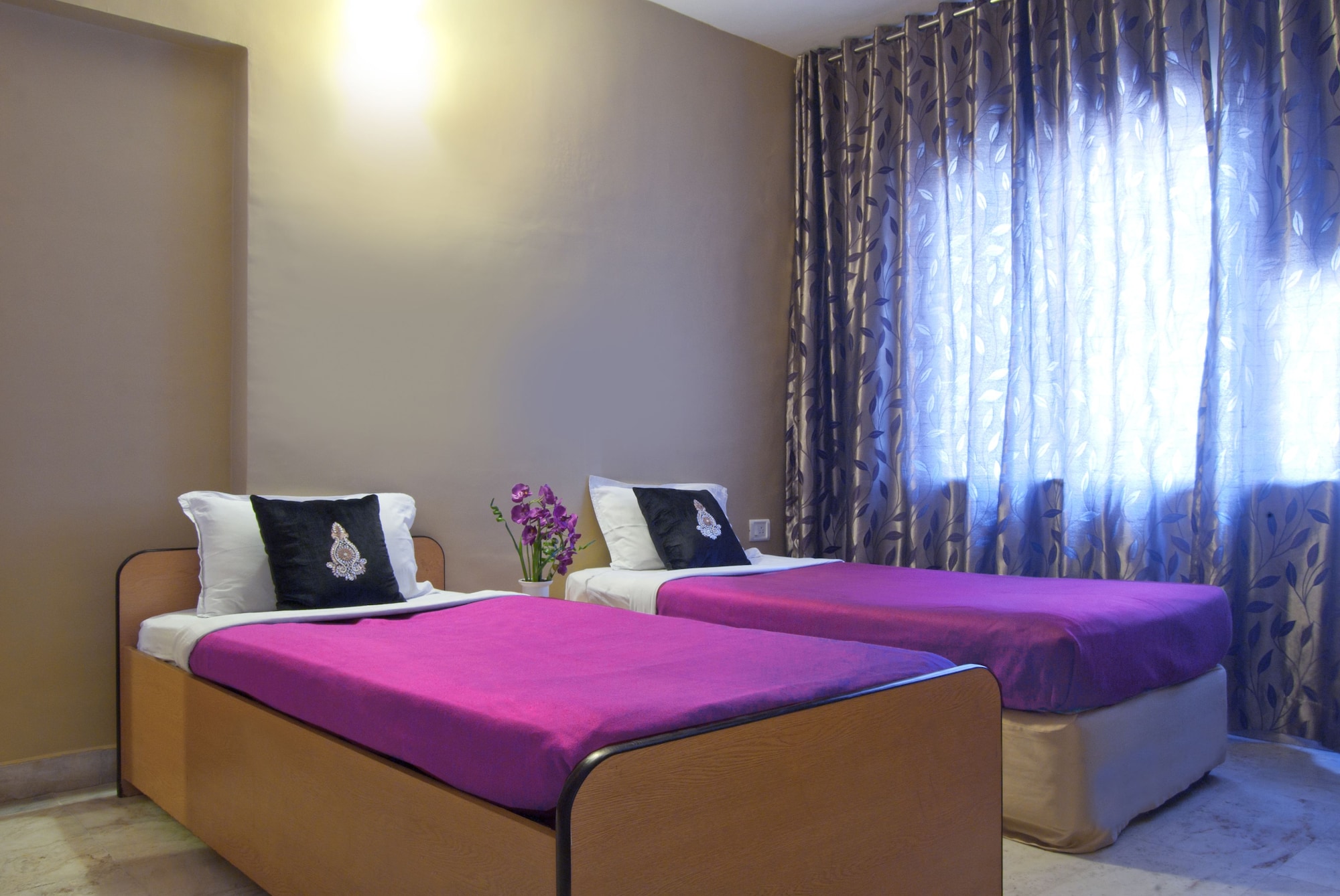 2 BEDROOMS, DELUXE, APARTMENT, COURTYARD VIEW, KITCHEN