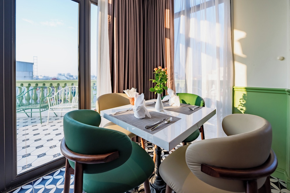 Lestar Hotel Hanoi 34/42