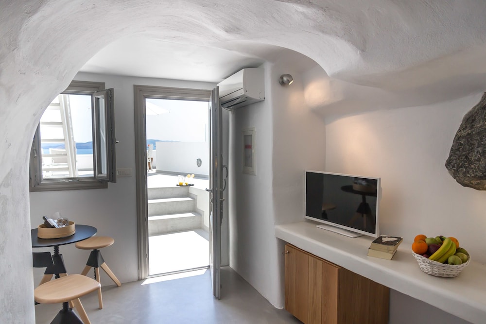 Filotera Suites 49/77