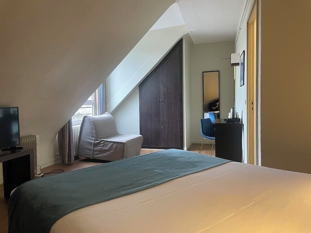 Lennon Hotel Paris Gare Du Nord 12/27