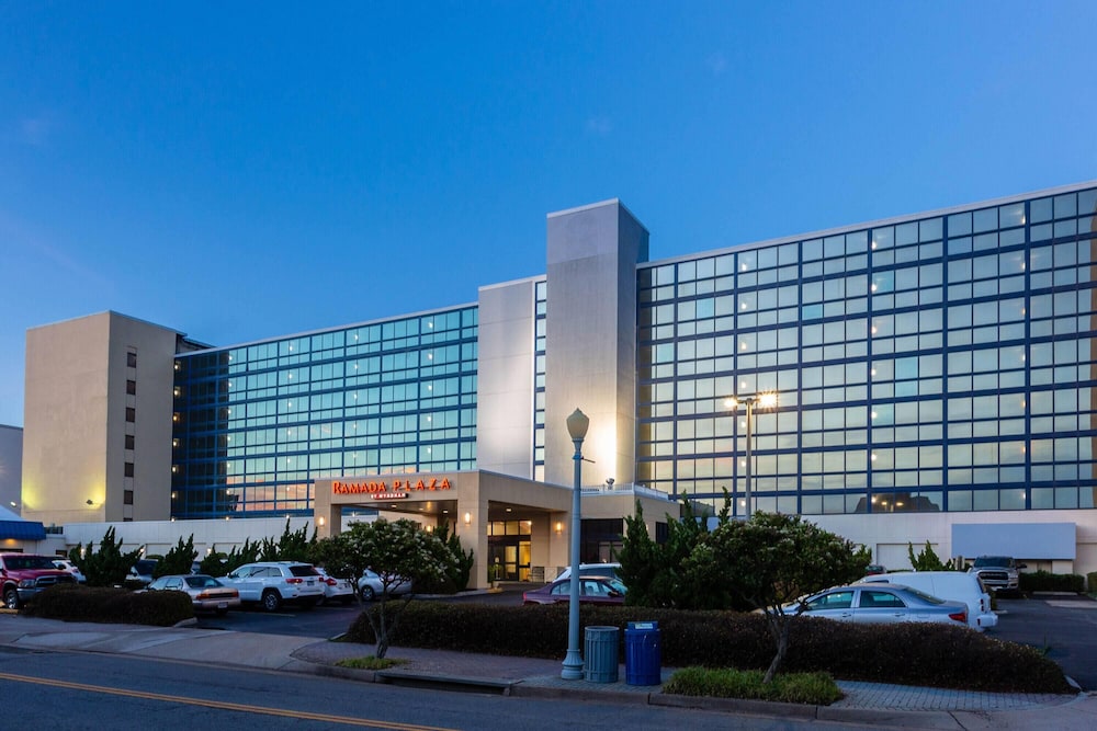 Ramada Plaza by Wyndham Virginia Beach Oceanfront 5/50