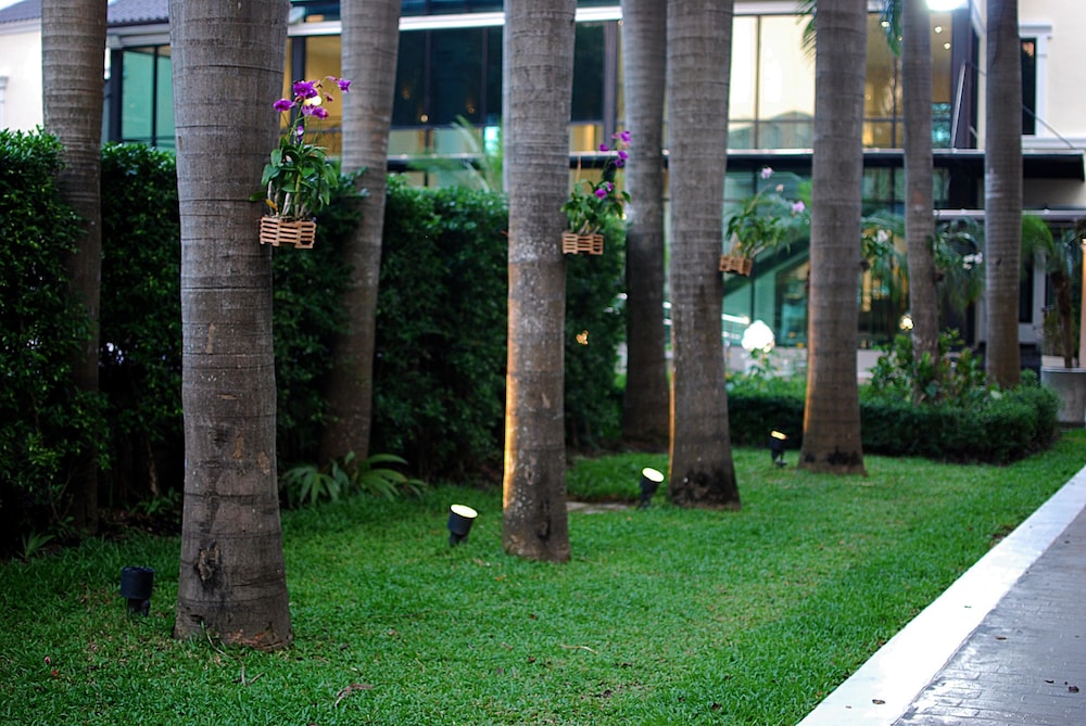 The Green View Hotel 46/50