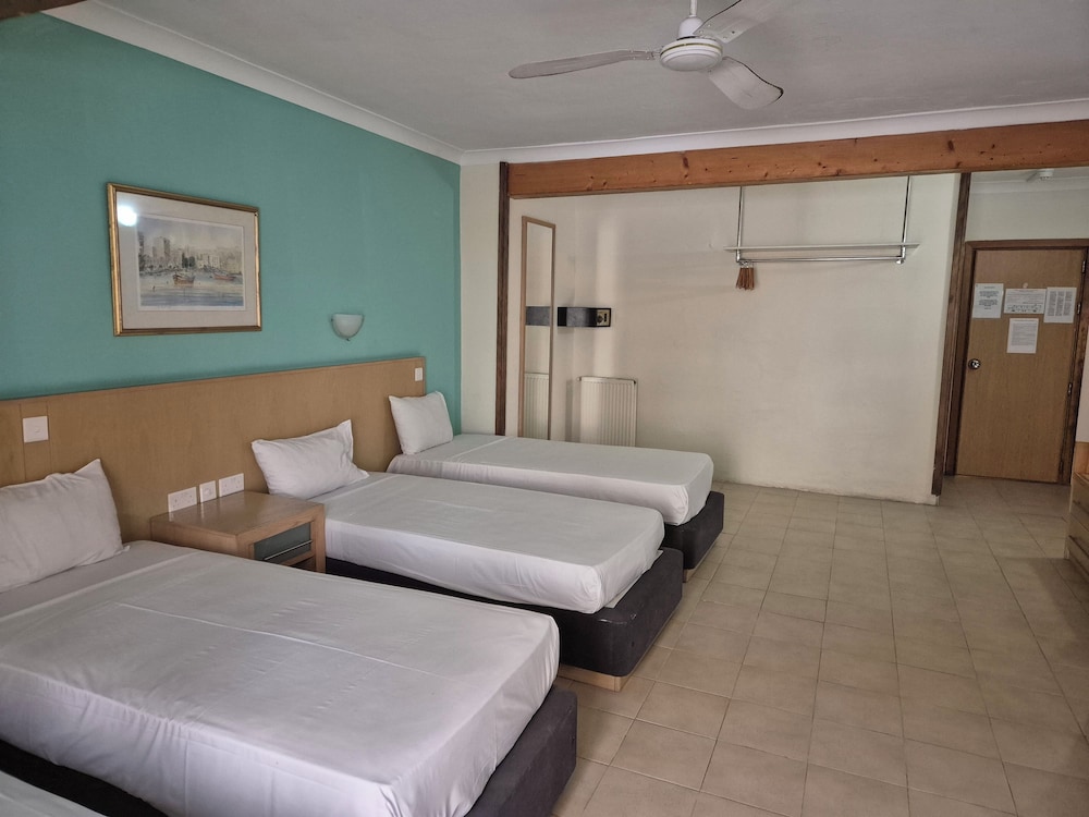 The San Anton Hotel 26/56