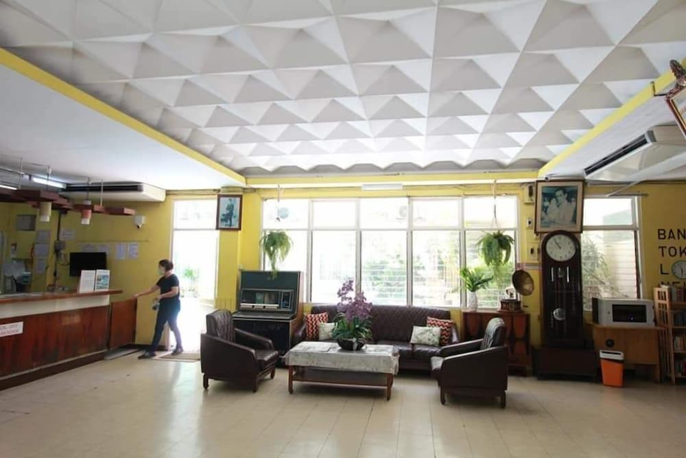 Miami Hotel Bangkok 64/88