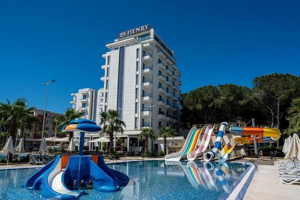 HENRY RESORT & SPA 54/62