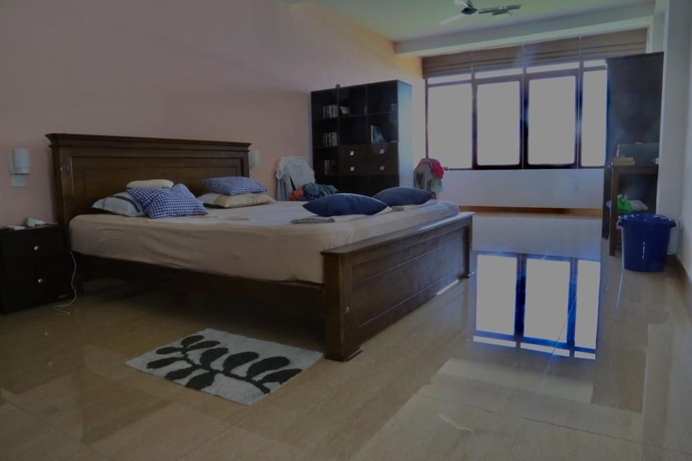 Paradise Beach Resort 6/50