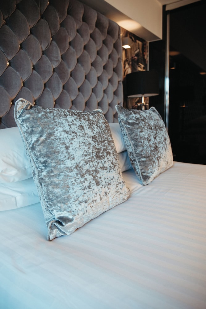 Posh Pads Liverpool One 18/24