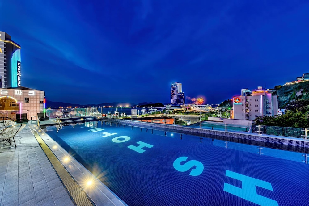 Hs Tourist Hotel 4/56