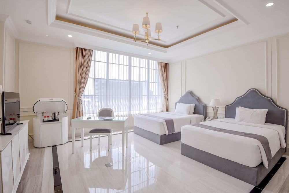 Grand Senyum Hotel 7/33