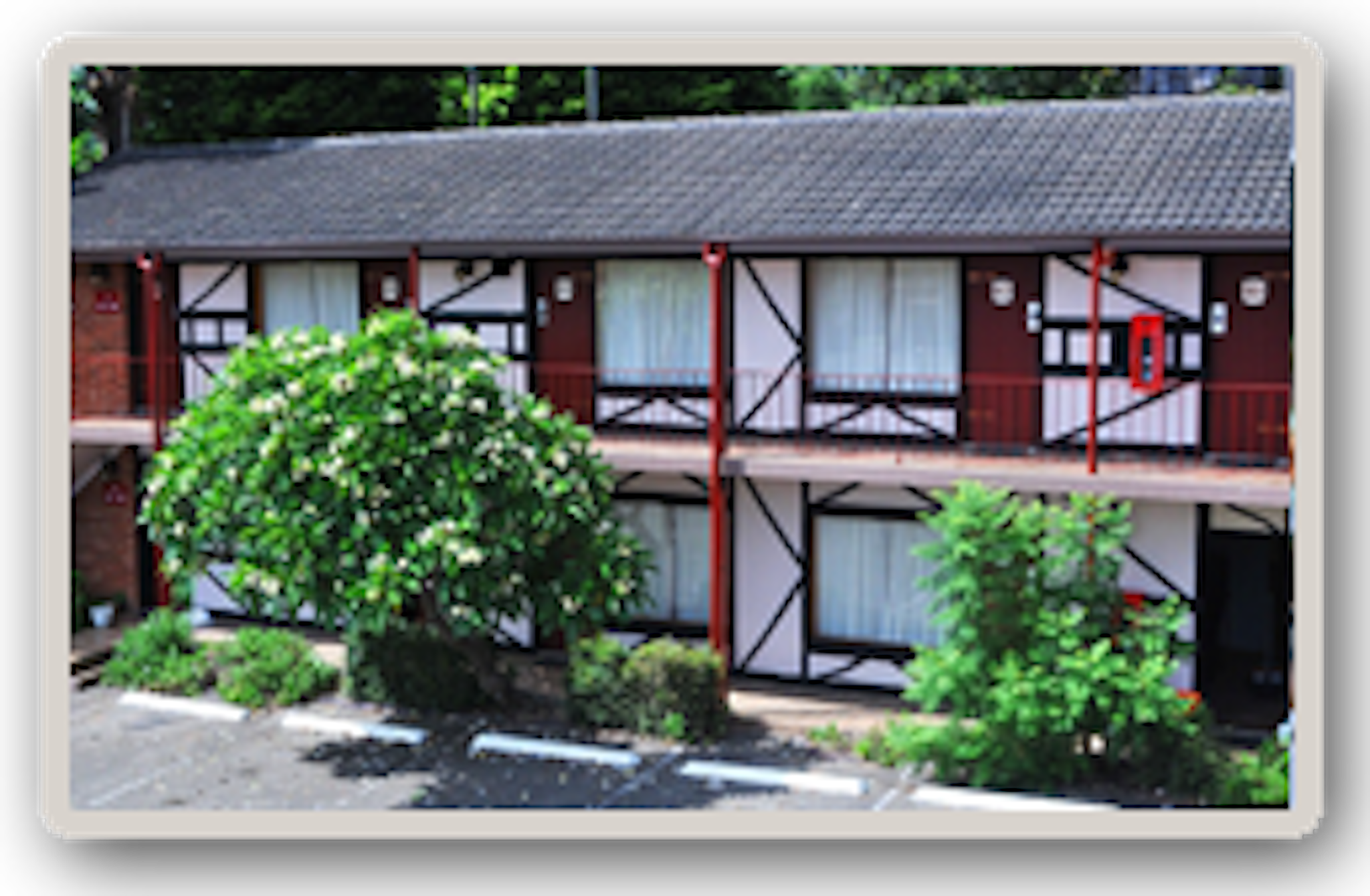 ASCOT MOTOR INN 2/32