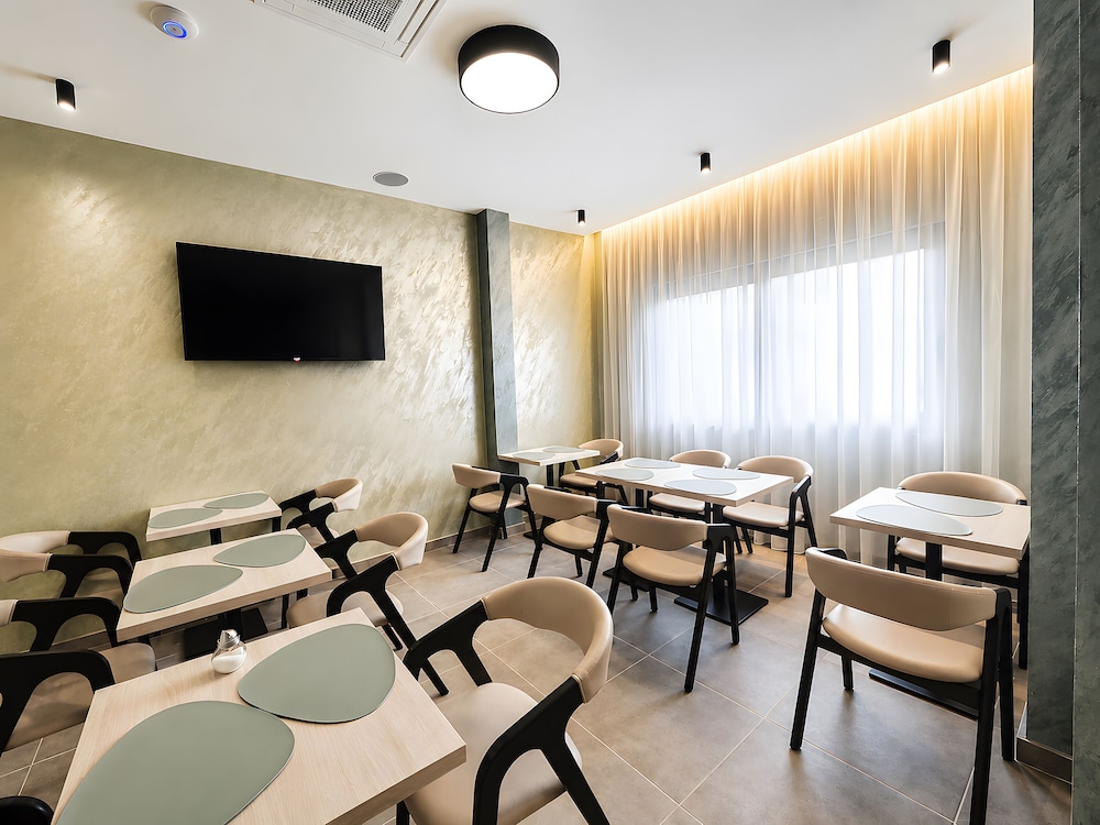 Garni Hotel Fineso 37/50