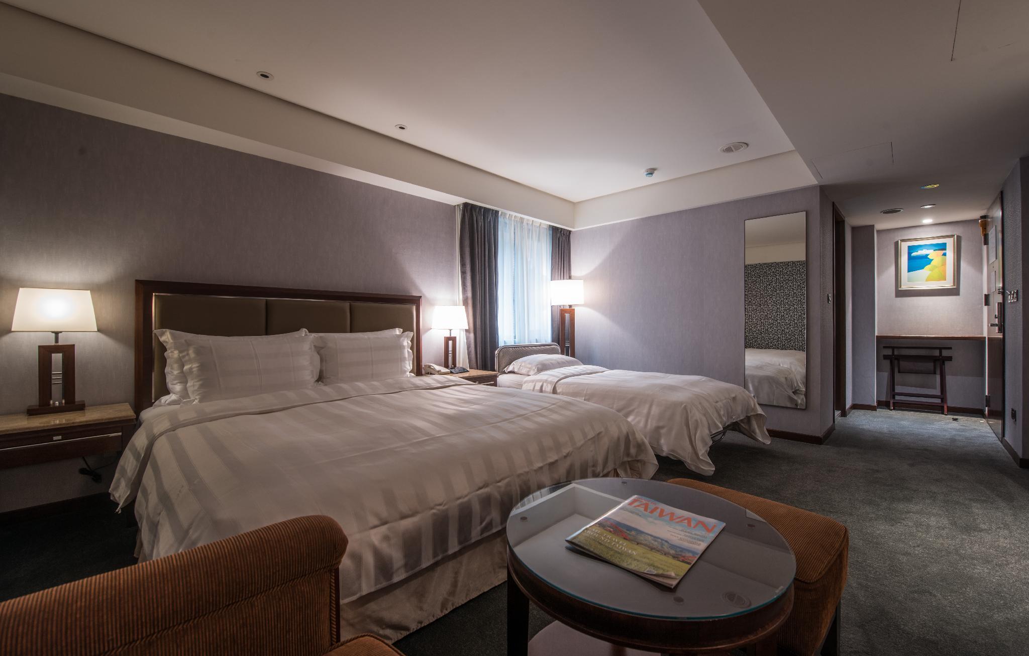 Deluxe, Twin Beds, with Extra Bed