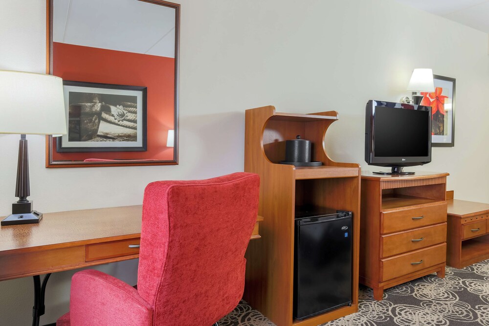 Hampton Inn Suites Dallas Allen 44/51