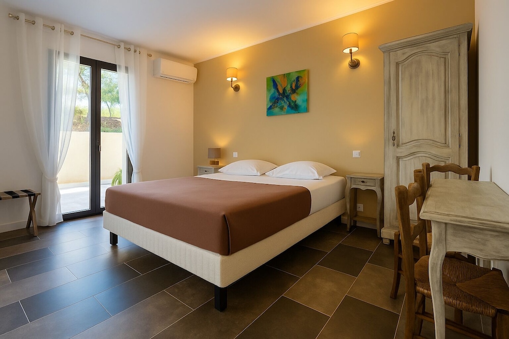 Auberge Ferayola 12/49