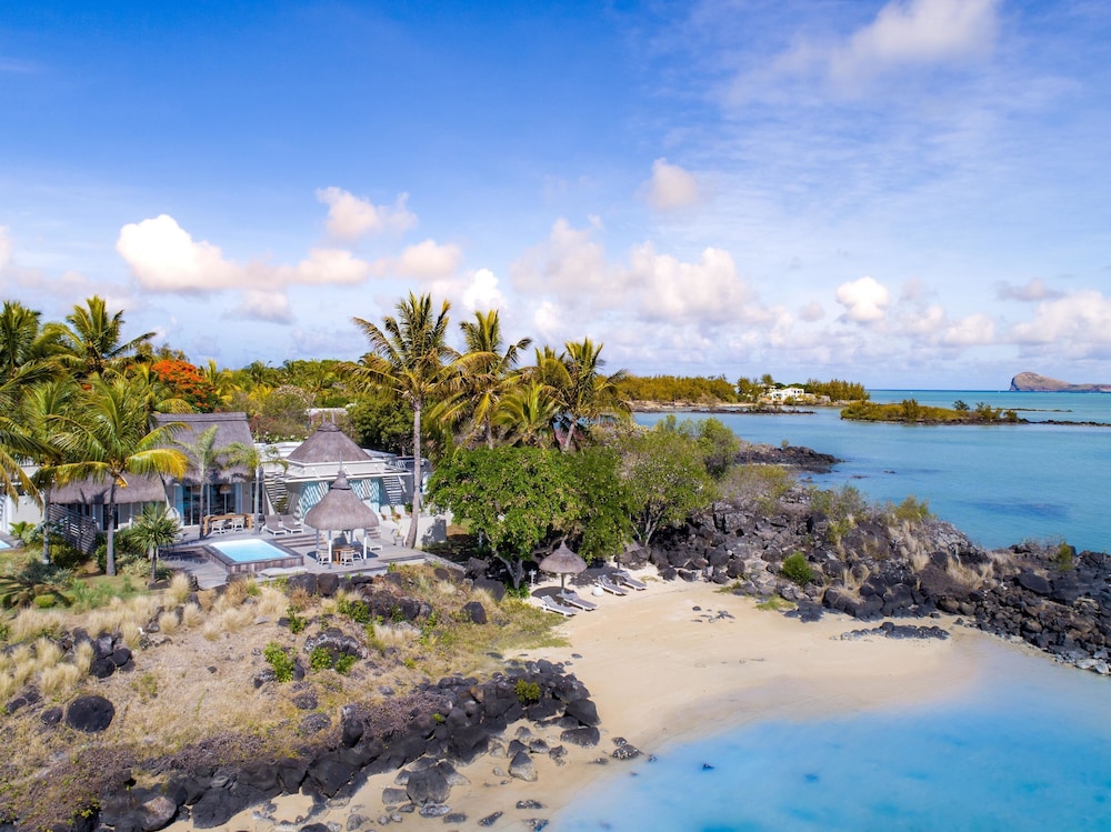 LUX Grand Gaube Resort and Villa 77/80