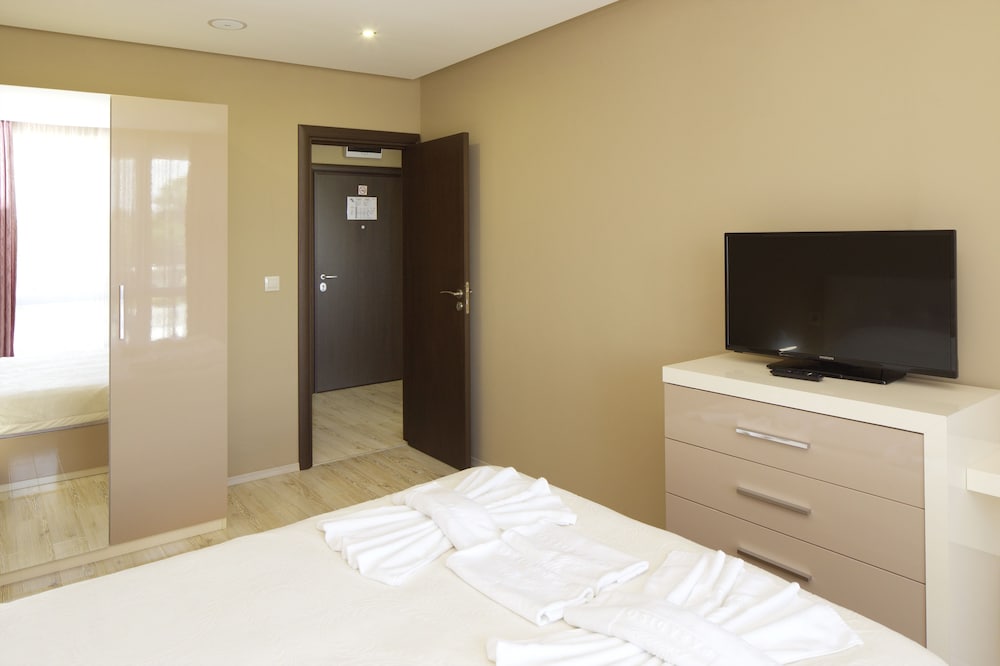 Paradiso Aparthotel 11/33