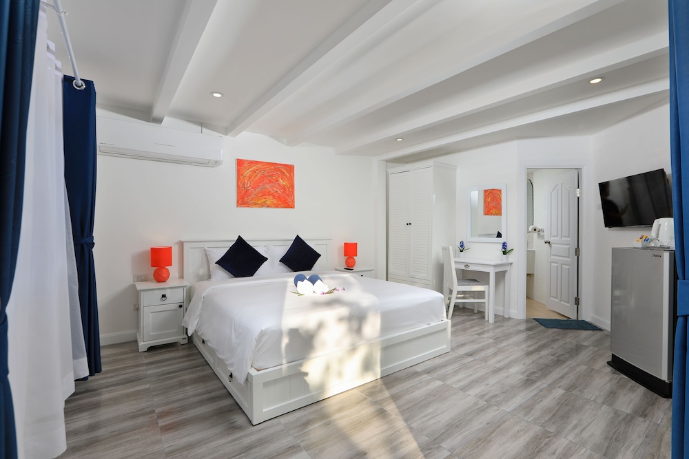 Kata White Villas 9/44