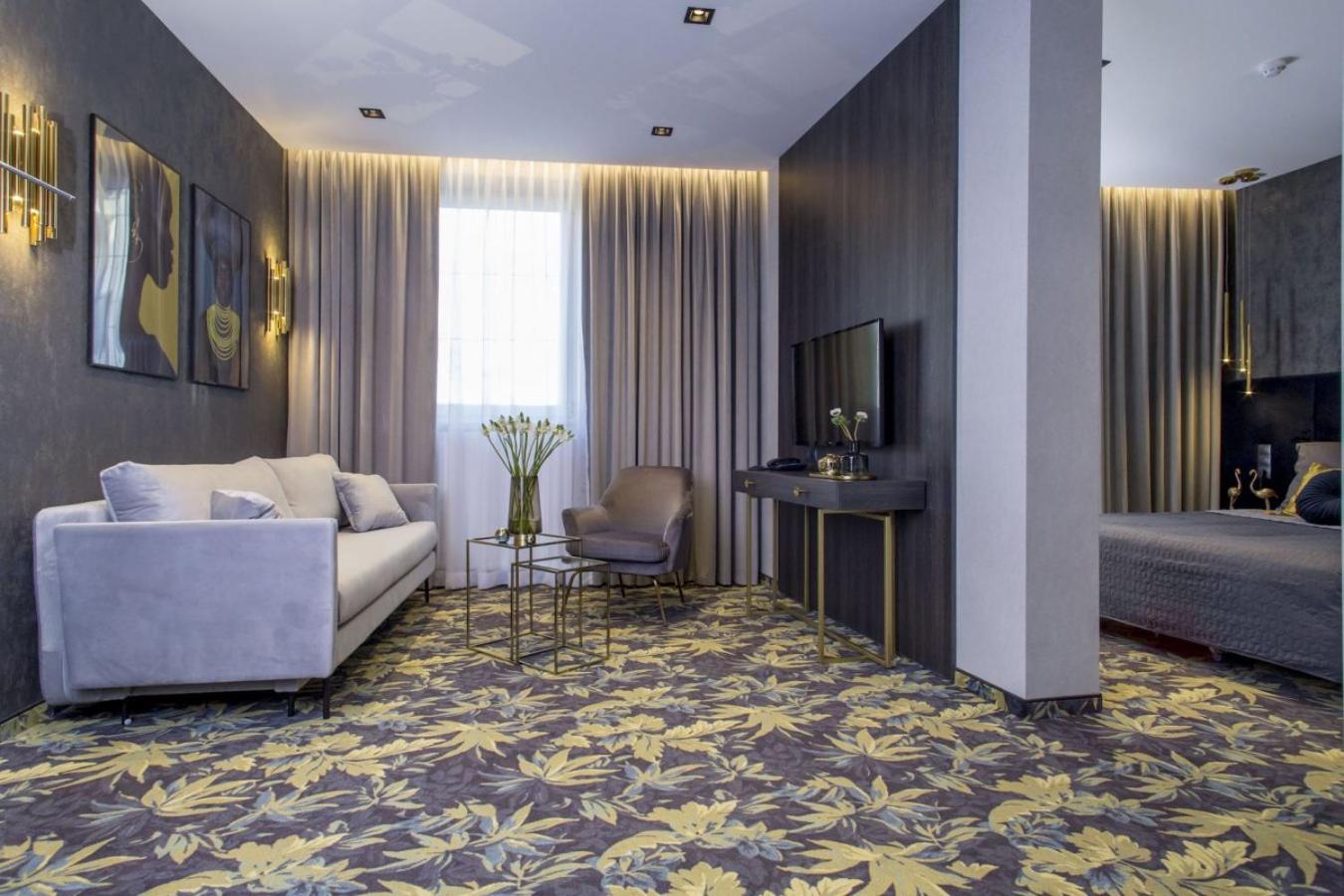 DELUXE, APARTMENT