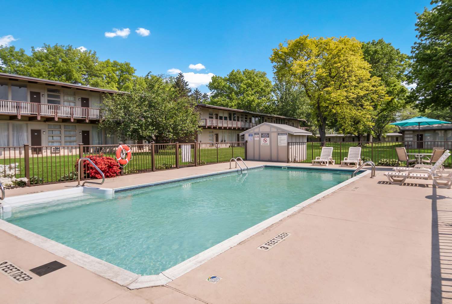 Americas Best Value Inn-Painted Post 11/11