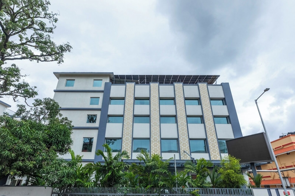 Lilac Hotel, Guruvayur 2/49