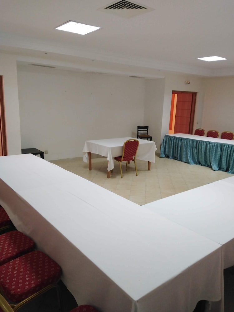 ZITA BEACH RESORT 8/50