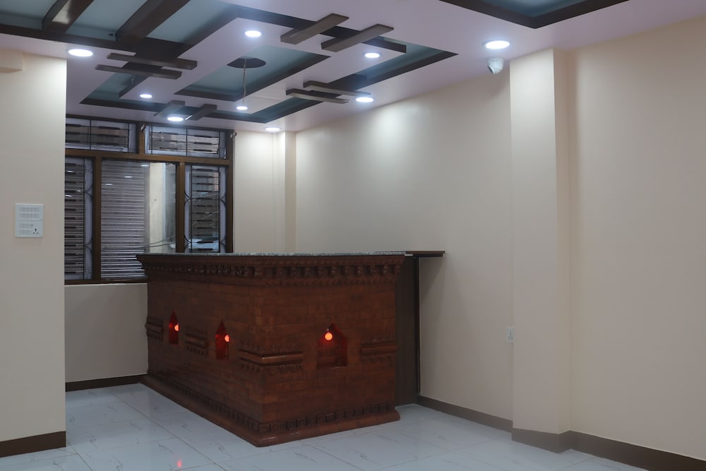 Hotel Nepalaya 8/73