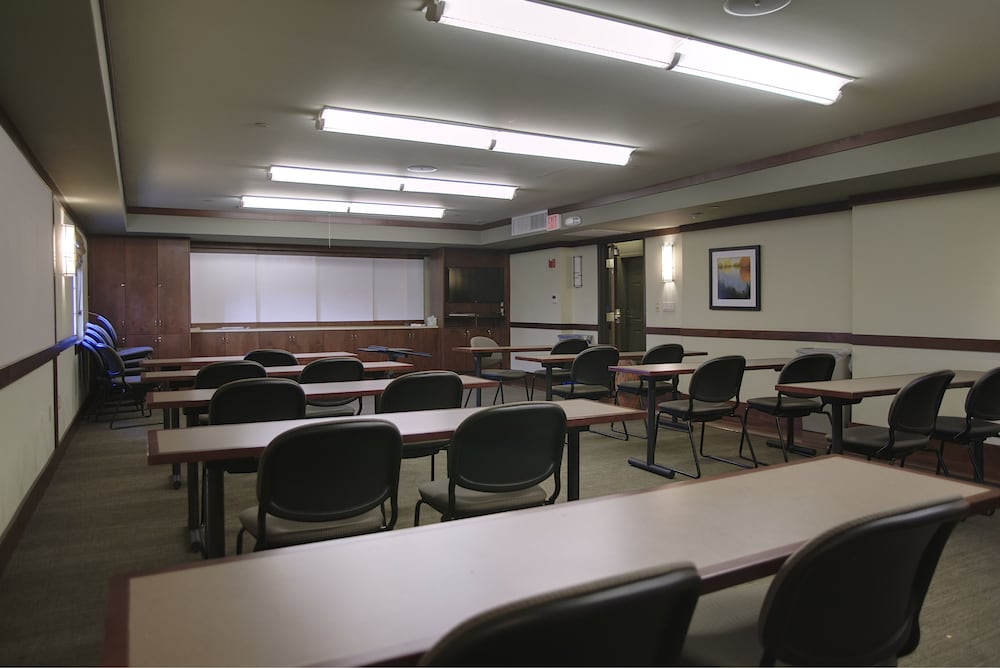 Larkspur Landing Hillsboro - An All-Suite Hotel 47/52