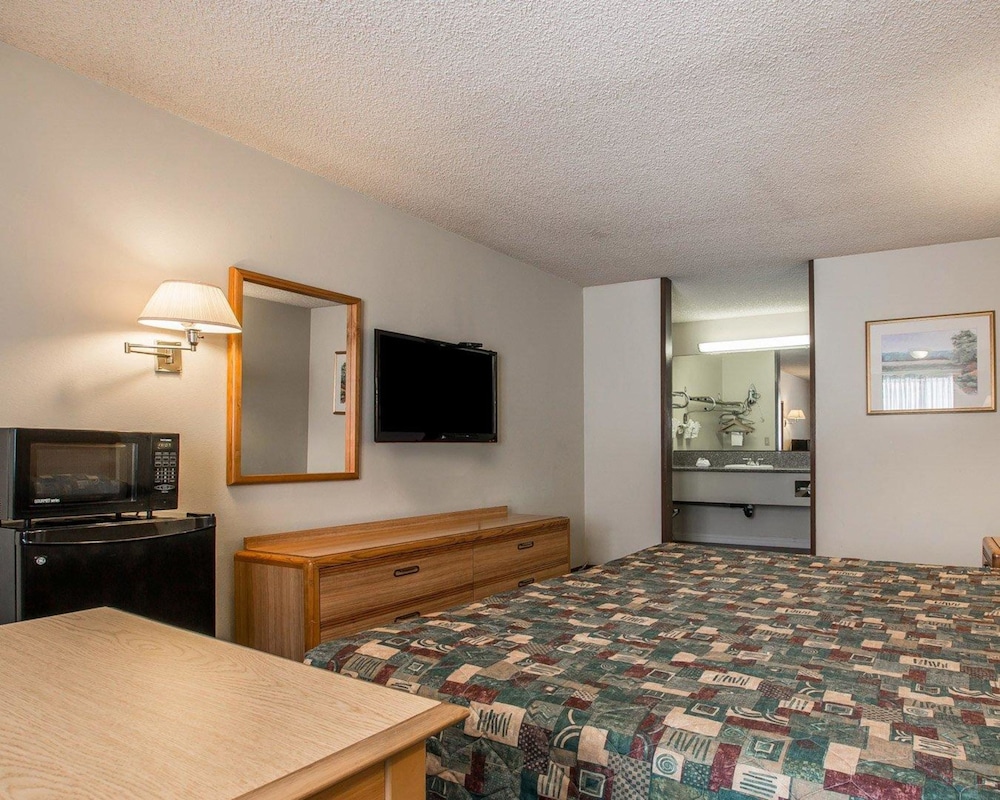 Palm Inn Riverside 16/29