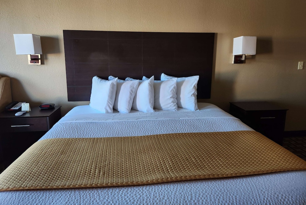 Days Inn By Wyndham Baytown East 26/50