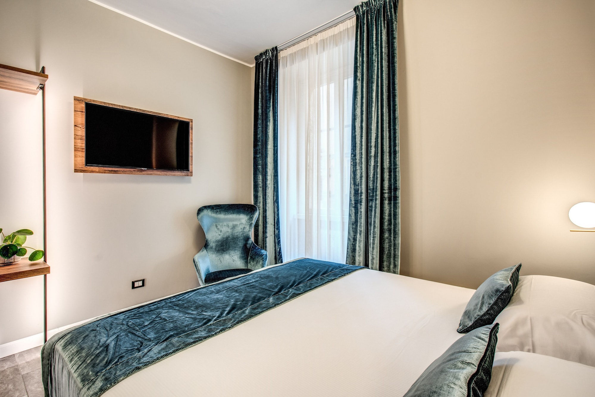 STANDARD, DOUBLE BED