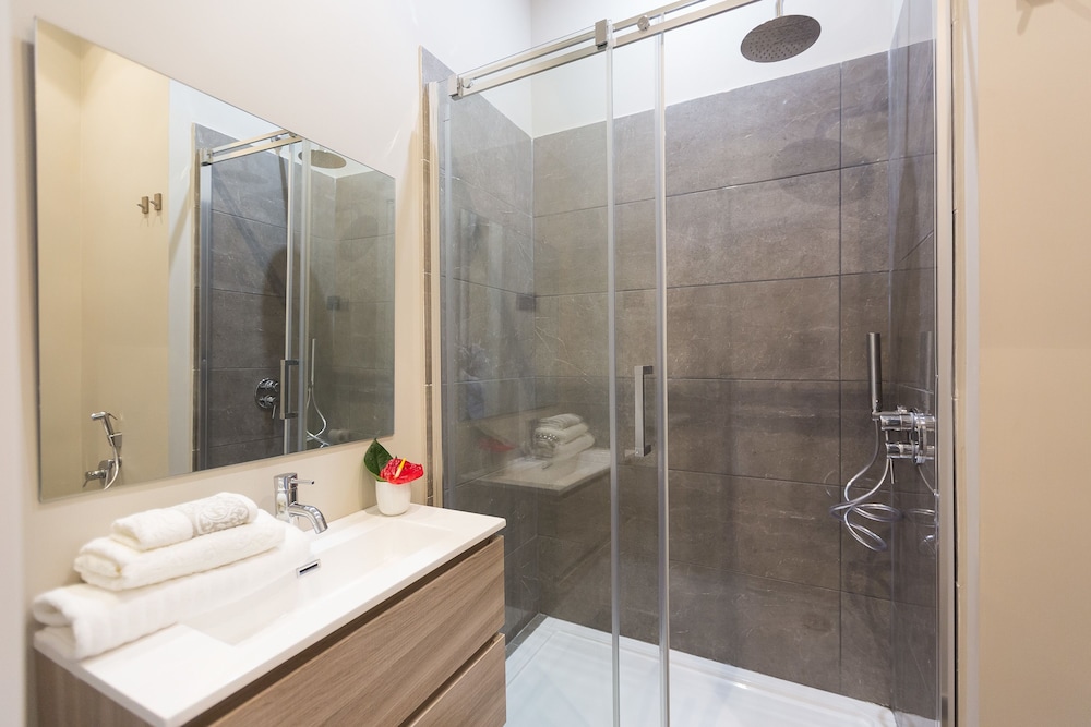 126 Gracchi Suites 38/47