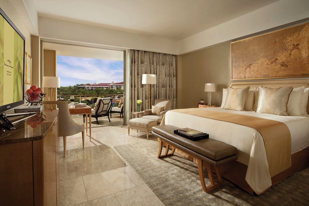 Ocean Court, Signature, King Bed