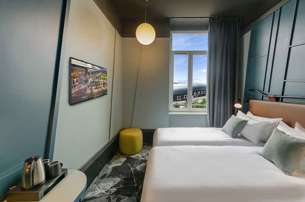 STANDARD, TWIN BEDS