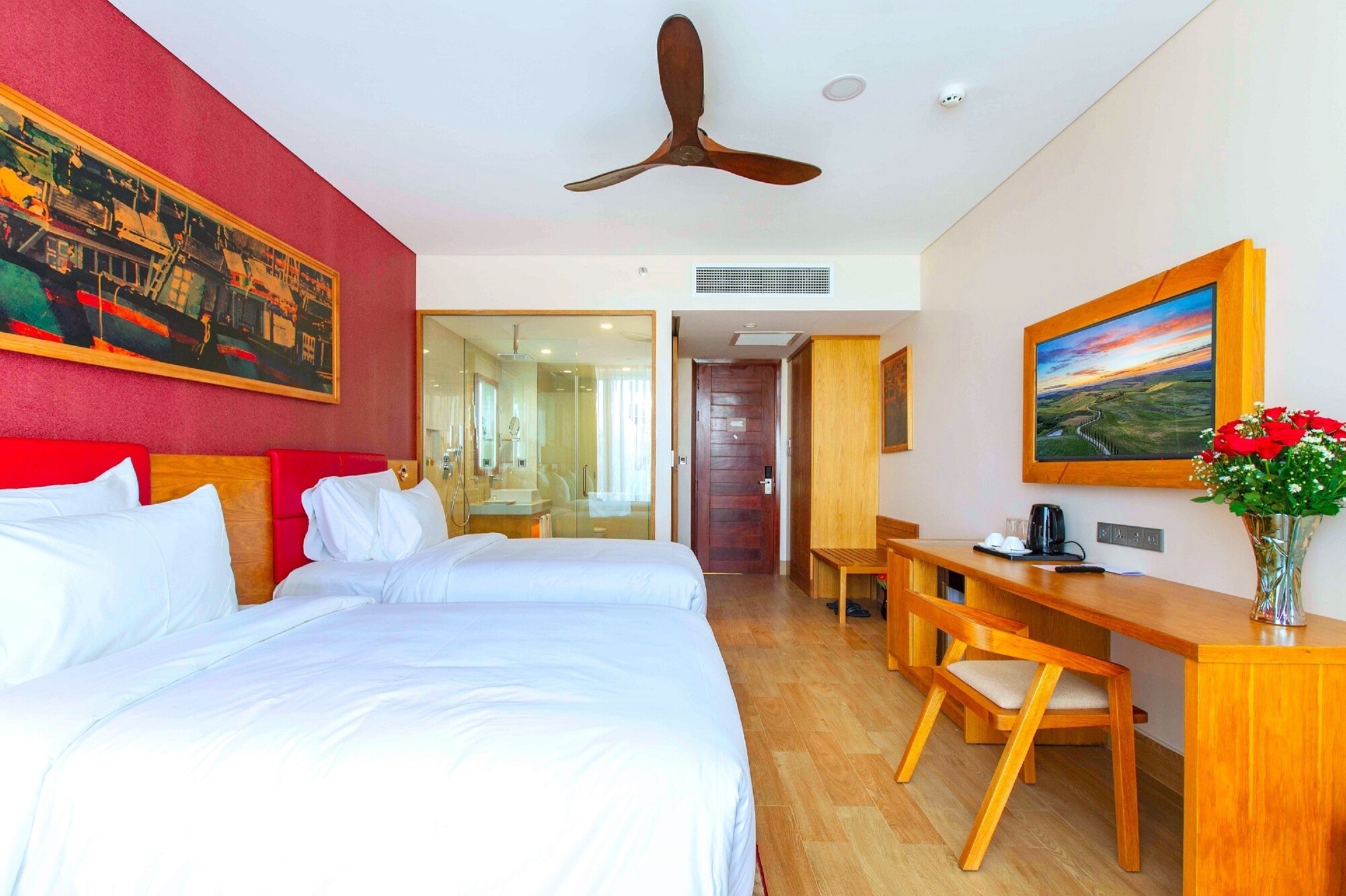 DELUXE, TWIN BEDS