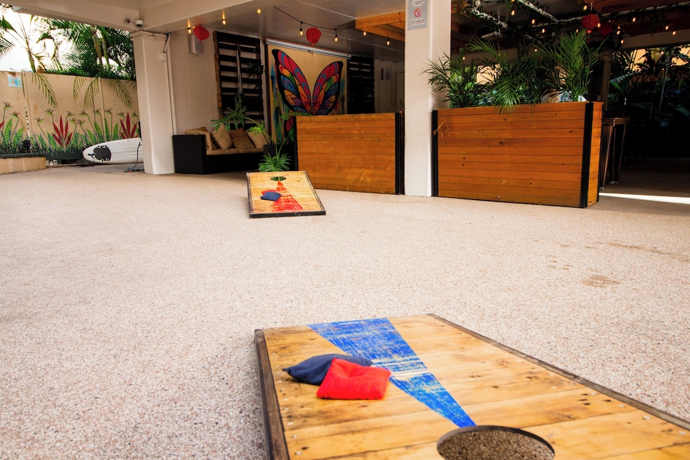 Waikiki Beachside Hostel 60/66