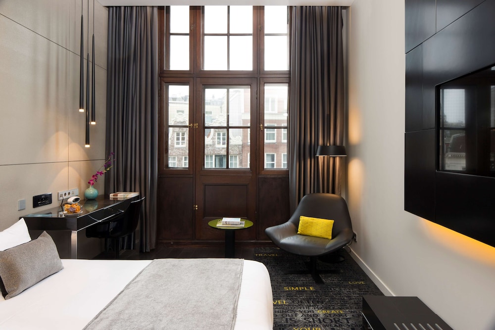 Art Otel Amsterdam 31/71