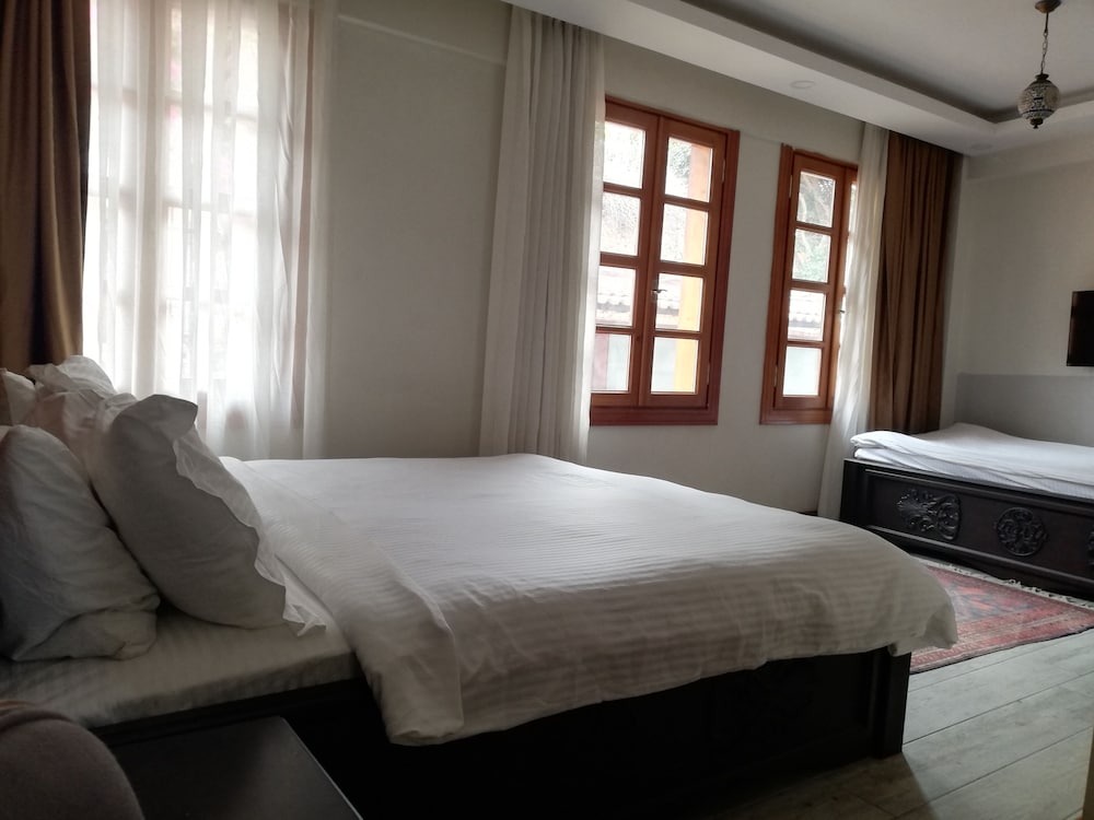 Woo Town Suites 20/43