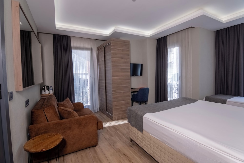 The Omiya Hotel 25/60