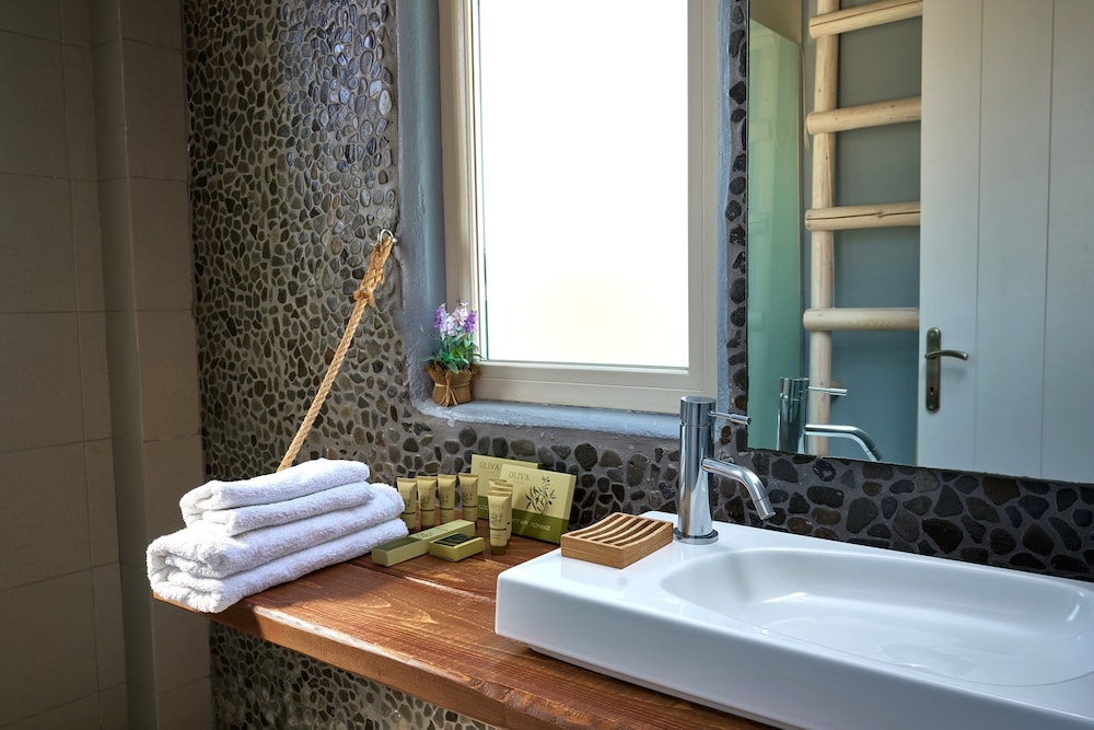 TRADITIONAL, SUITE, PANORAMIC SEA VIEW